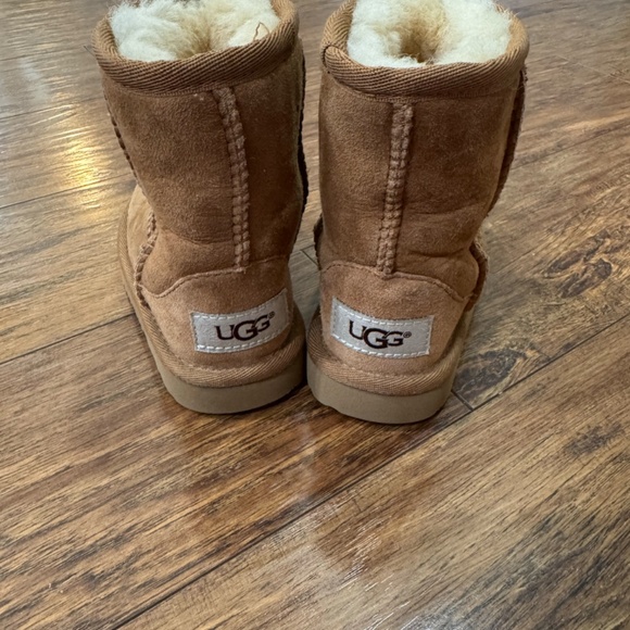UGG Kids Boots in Brown - Picture 4 of 5